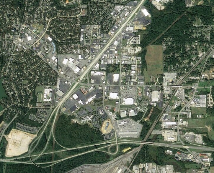 More Photos Of 4620 W Commercial Dr, North Little Rock Unknown For Lease