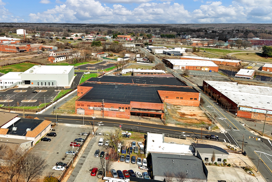 Primary Photo Of 916 Patterson Ave, Winston-Salem Industrial For Lease