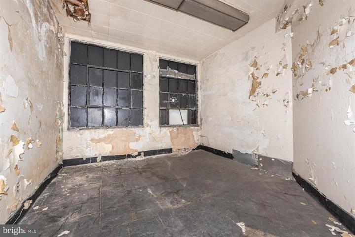 More Photos Of 1873 N Gay St, Baltimore Storefront Retail Office For Lease