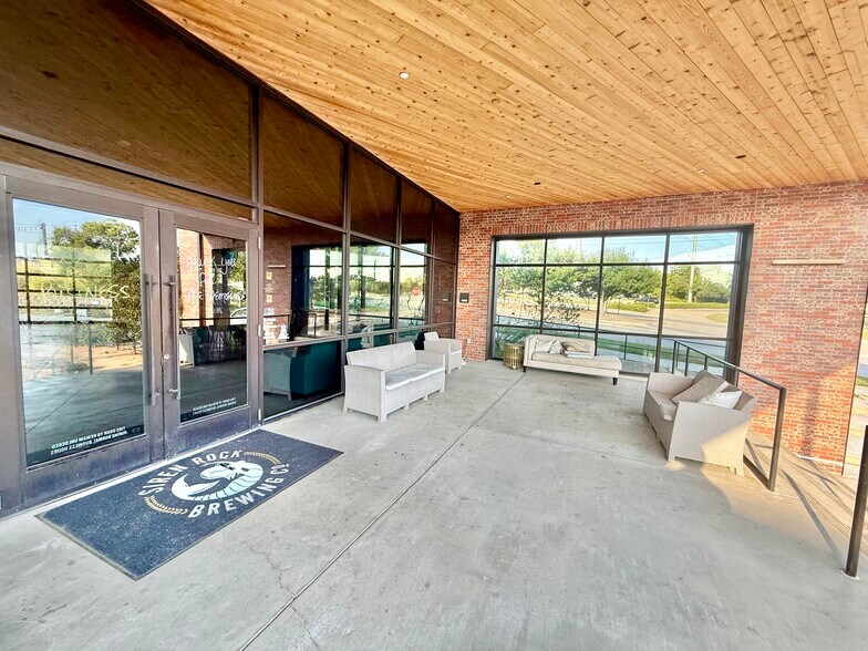 More Photos Of 310 S Goliad St, Rockwall Restaurant For Sale
