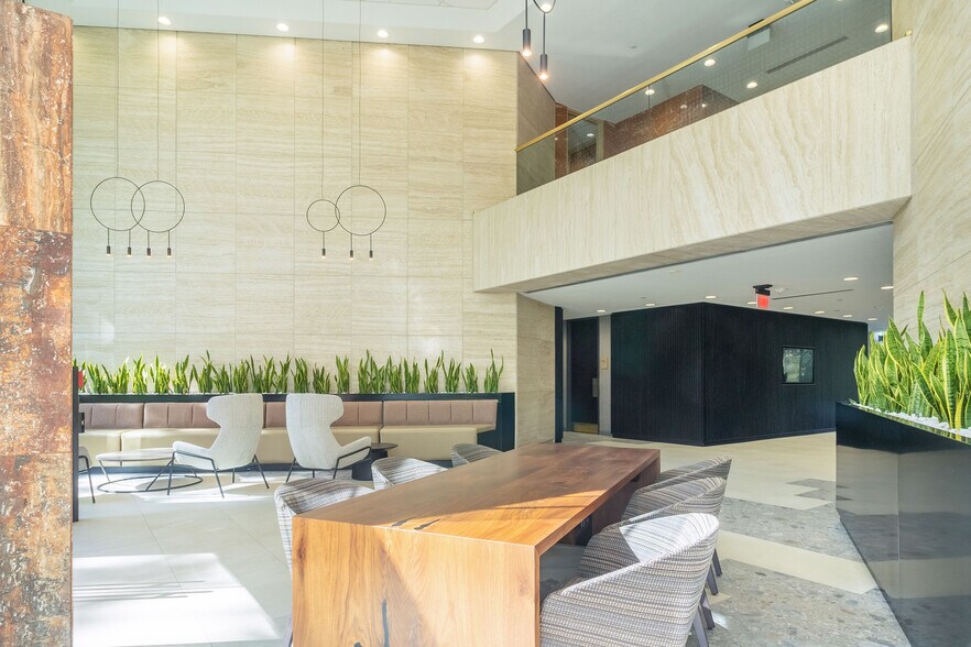 More Photos Of 311 Park Place Blvd, Clearwater Office For Lease