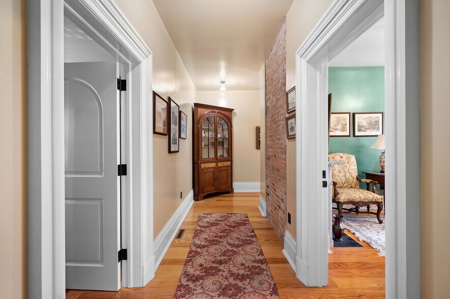 More Photos Of 403 E Adams St, Sandusky Hospitality For Sale