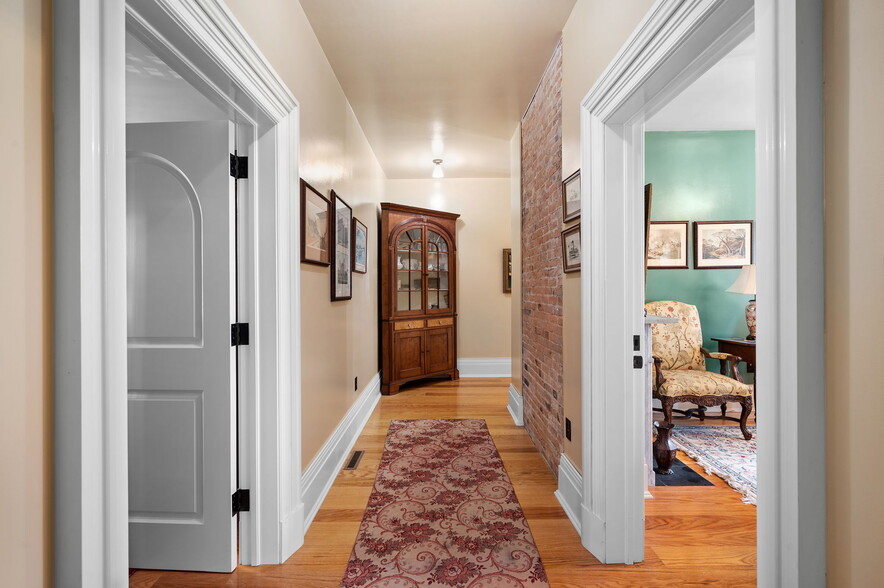 More Photos Of 403 E Adams St, Sandusky Hospitality For Sale