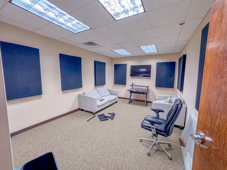 More Photos Of 2190 N Norcross Tucker Rd, Norcross Office For Lease