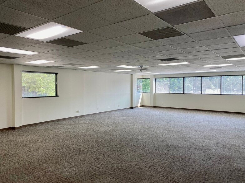 More Photos Of 4000 Wake Forest Rd, Raleigh Medical For Lease