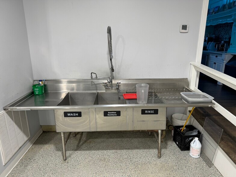 More Photos Of 26 Wampum Dr, Brewster Office For Sale