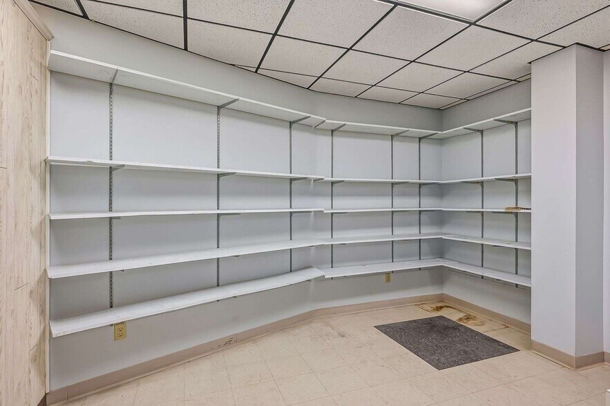 More Photos Of 412 E River St, Elyria Office For Sale