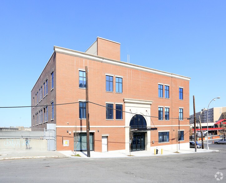 More Photos Of 951-959 Brook Ave, Bronx Hospital For Lease