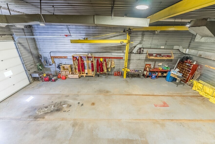 More Photos Of 18 Rue De Clarendon, Portage-du-fort Warehouse For Sale