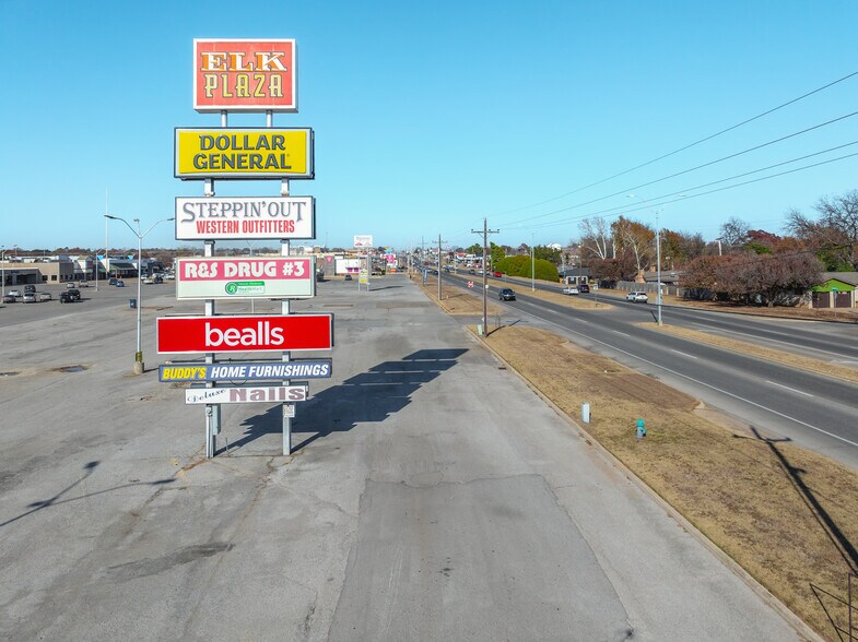 More Photos Of 1505-1715 N Highway 81, Duncan General Retail For Lease