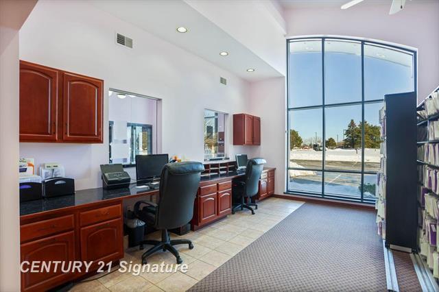 More Photos Of 4757 Mcleod Dr E, Saginaw Medical For Sale