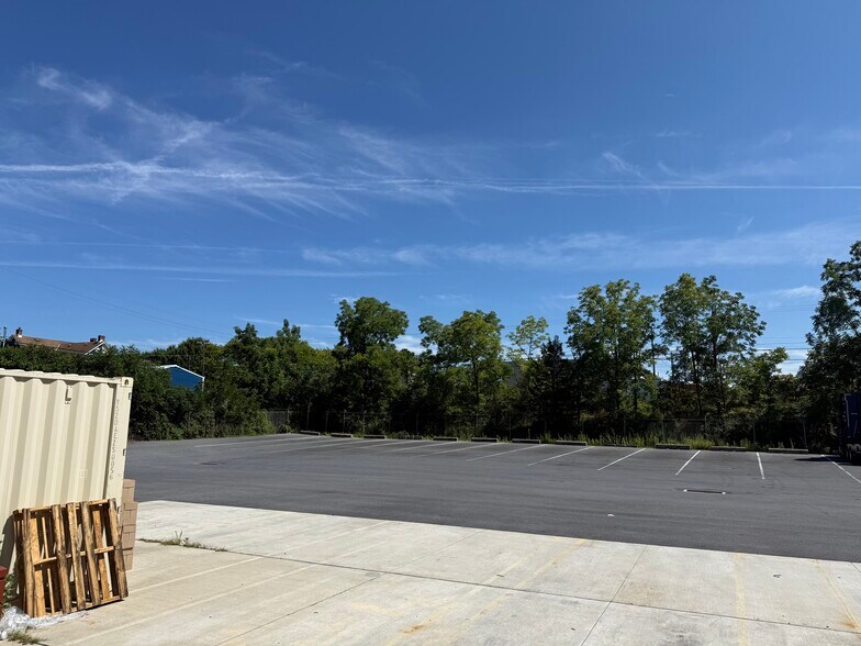 More Photos Of 1132 N Irving St, Allentown Truck Terminal For Lease