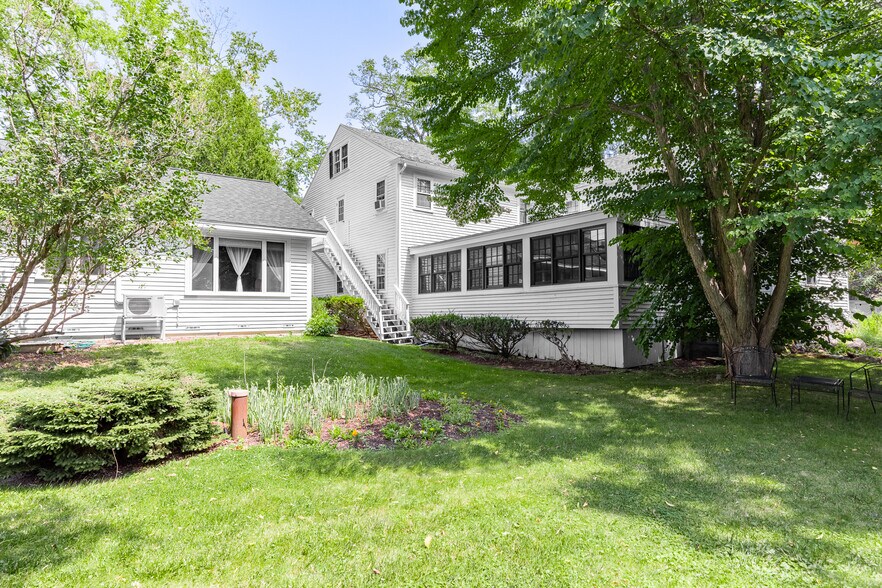 More Photos Of 40 Union St, Blue Hill Hospitality For Sale
