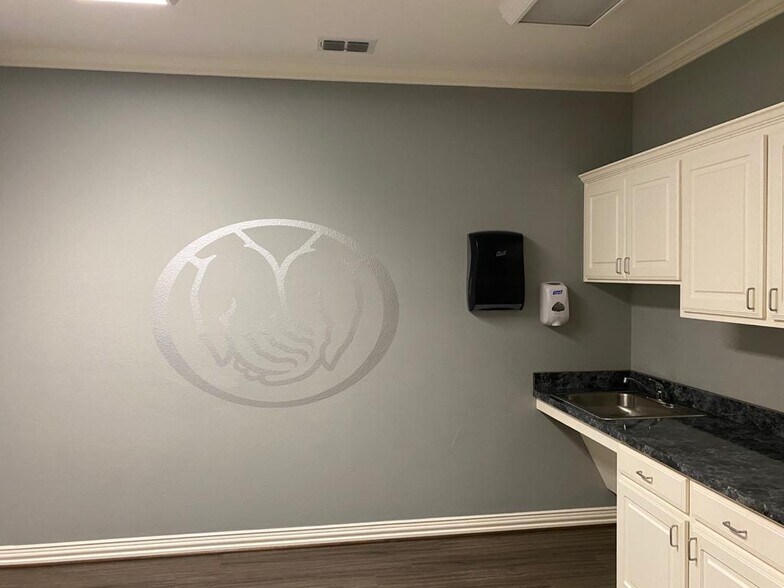 More Photos Of 8951 Collin McKinney Pky, McKinney Medical For Sale