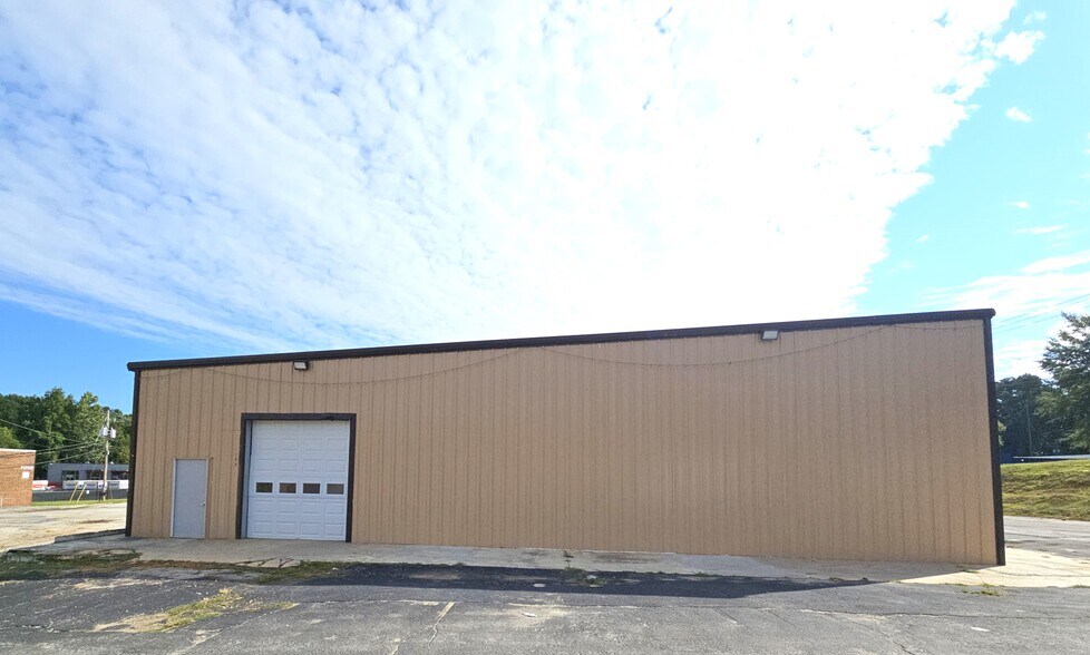 More Photos Of 2485 Lithonia Industrial Blvd, Lithonia Warehouse For Sale