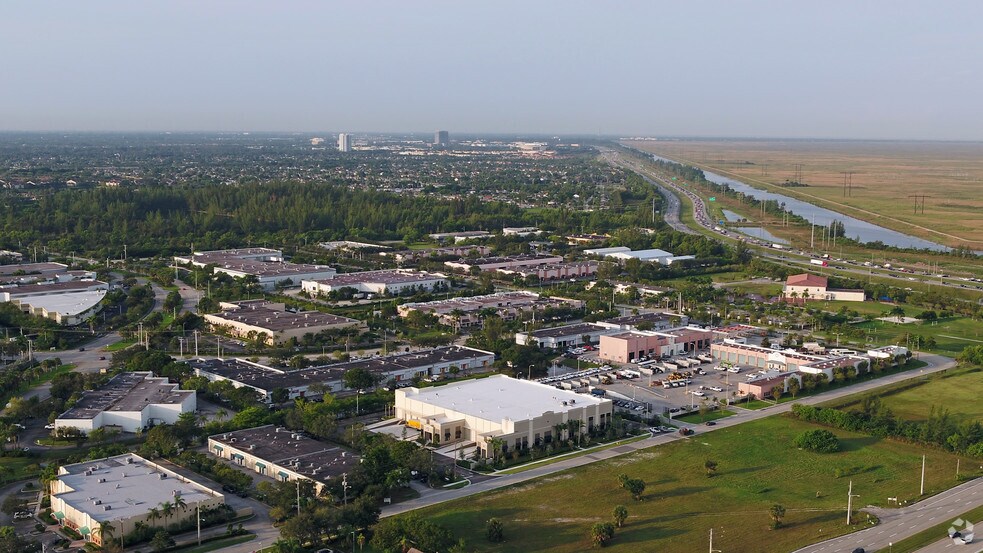 More Photos Of 10400 NW 55th St, Sunrise Manufacturing For Lease