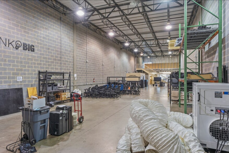 More Photos Of 17857-17889 Fraley Blvd, Dumfries Research And Development For Sale