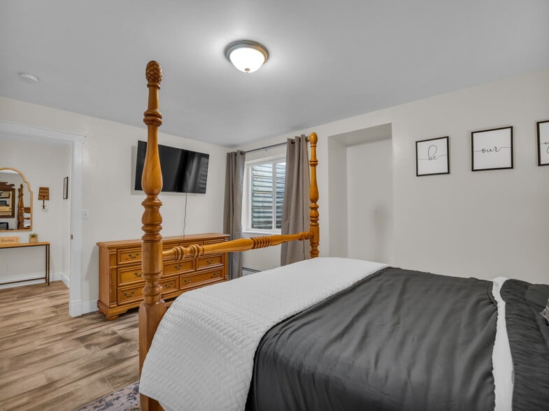 More Photos Of 135 E 200 N, Kanosh Hospitality For Sale