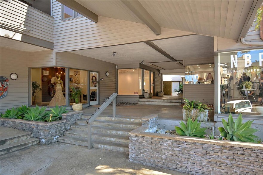 More Photos Of 1590 S Coast Hwy, Laguna Beach Storefront Retail Office For Lease