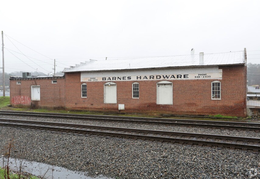 More Photos Of 910 Veterans Memorial Hwy, Mableton Freestanding For Lease