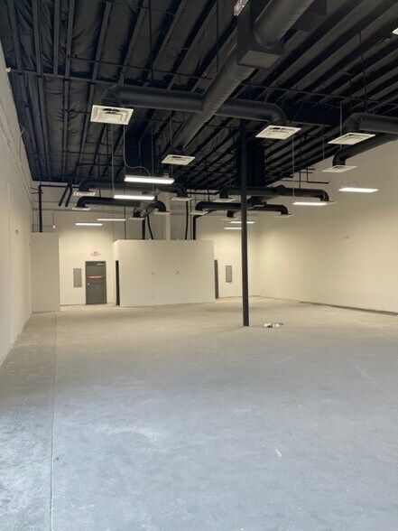 More Photos Of 2815 W Lake Mead Blvd, North Las Vegas General Retail For Lease