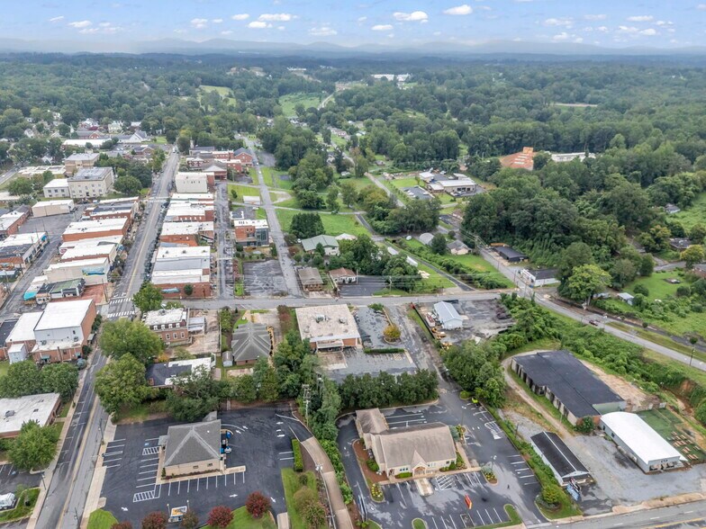 More Photos Of 147 E Court St, Rutherfordton Office Residential For Sale