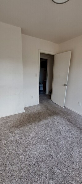 More Photos Of 700 Kecoughtan Rd, Hampton Apartments For Sale