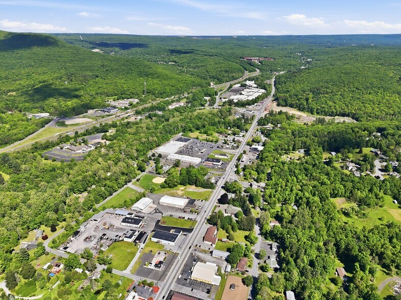 More Photos Of 2889 PA-611, Tannersville General Retail For Sale