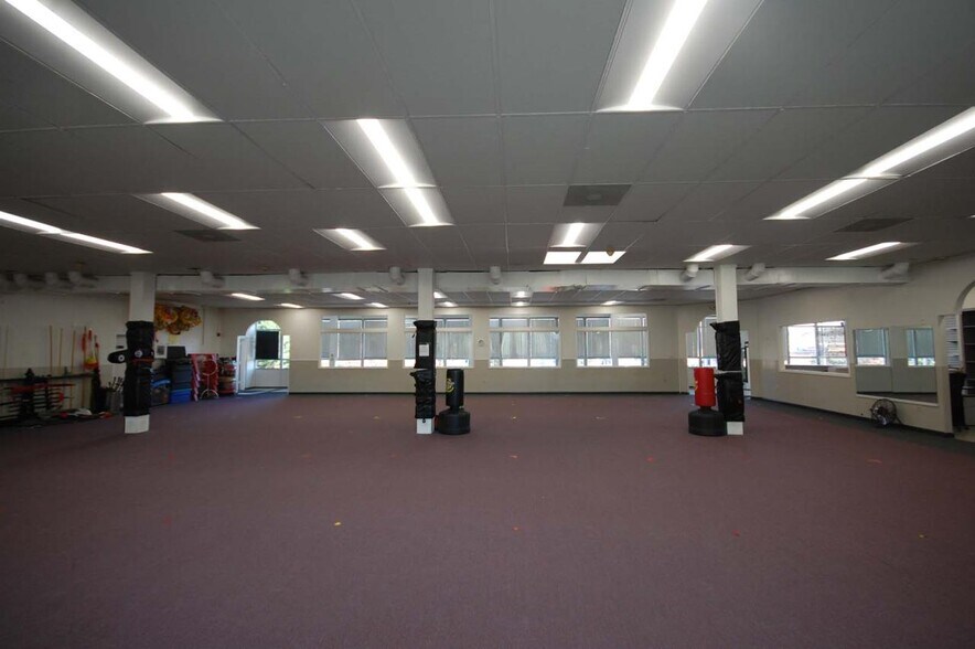 More Photos Of 10730 Connecticut Ave, Kensington Storefront Retail Office For Sale