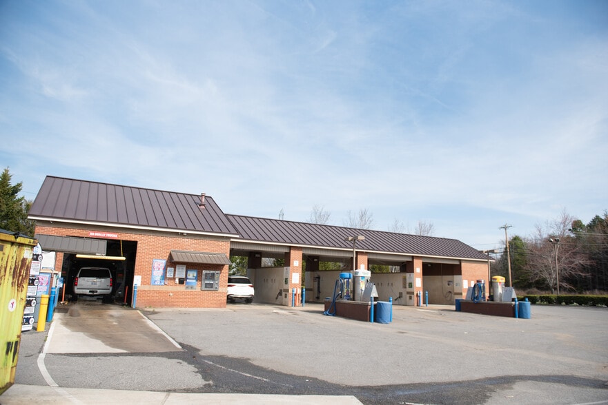 More Photos Of 3425 N Main St, High Point Carwash For Sale