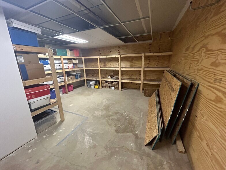 More Photos Of 455 E Grand River Ave, Brighton Unknown For Lease