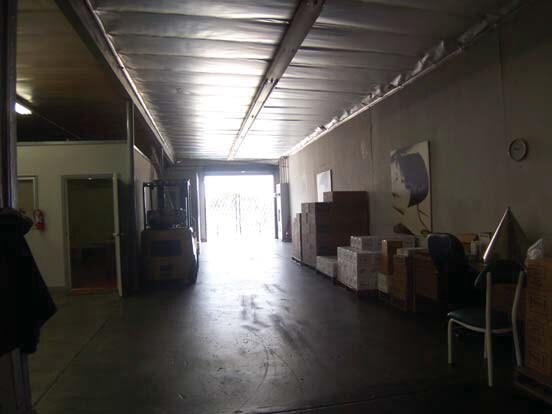 More Photos Of 3002 Hyde Park Blvd, Los Angeles Warehouse For Lease