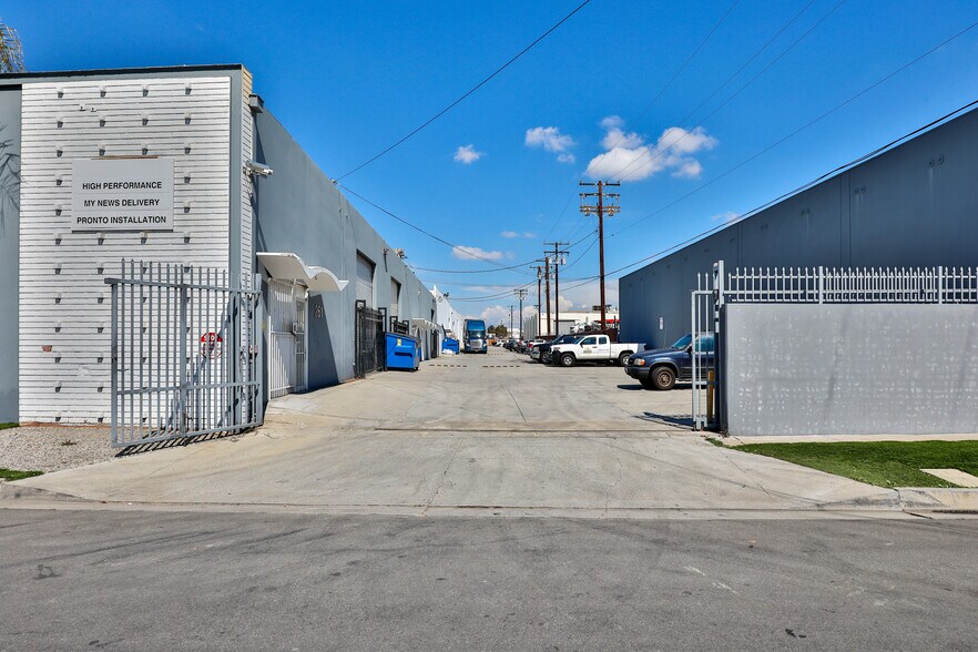 More Photos Of 253 E 157th St, Gardena Manufacturing For Lease