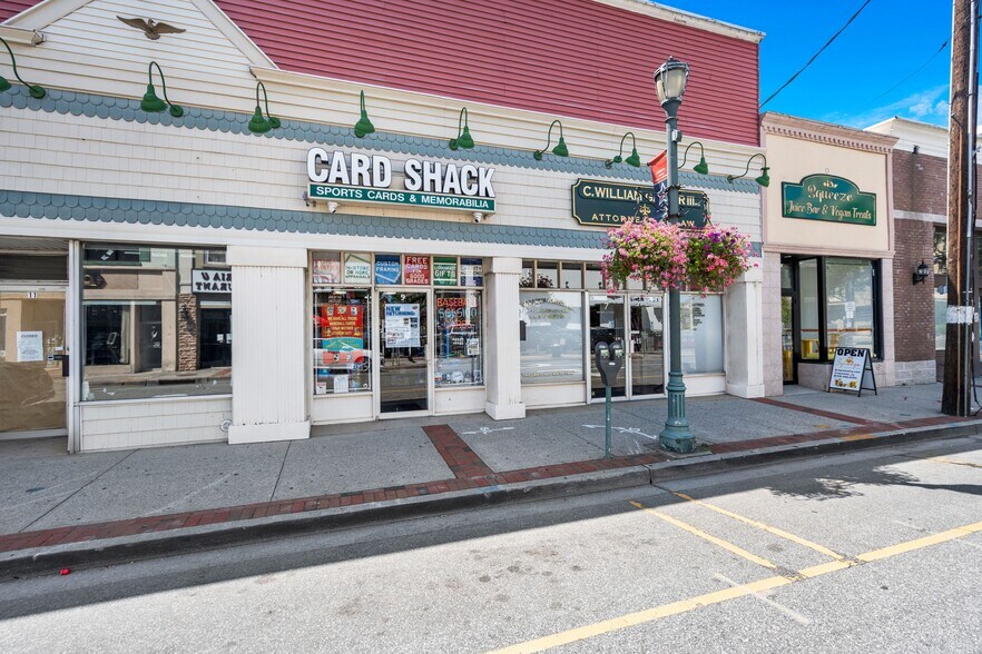 More Photos Of 9 Atlantic Ave, Lynbrook General Retail For Lease