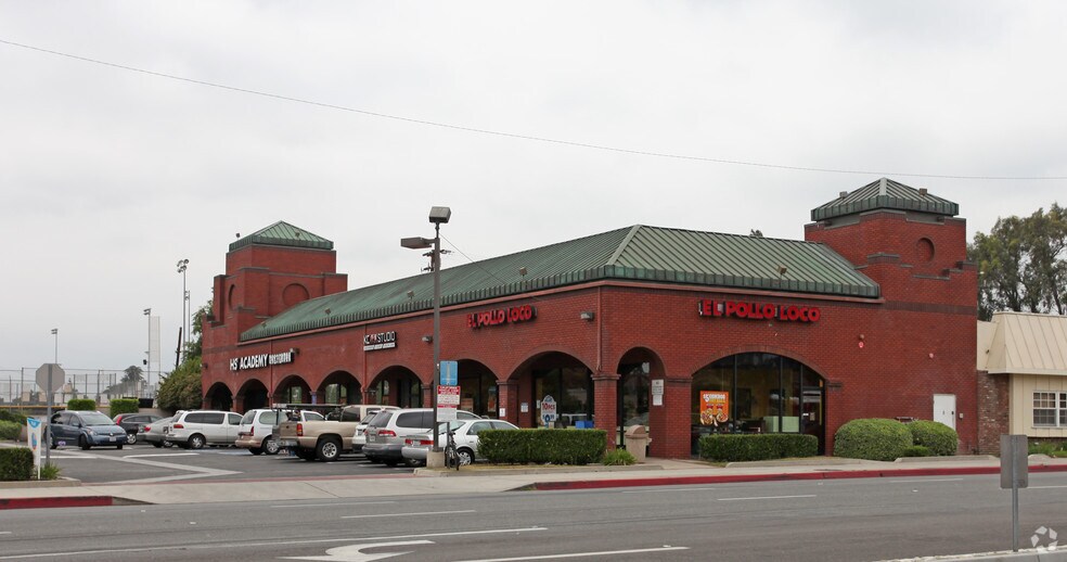 More Photos Of 1 W Duarte Rd, Arcadia General Retail For Lease