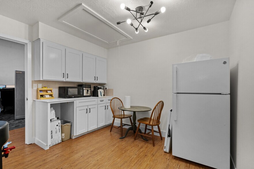 More Photos Of 215-225 N Main St, Mount Angel Freestanding For Lease