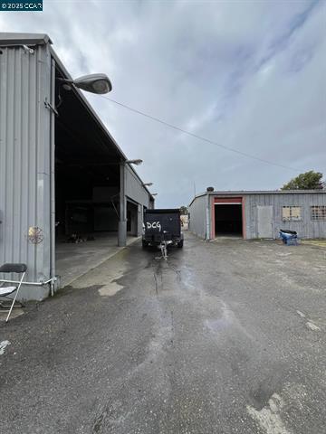 More Photos Of 1019 High St, Oakland Manufacturing For Lease