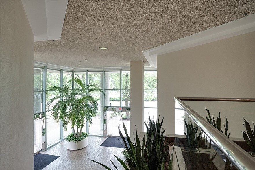 More Photos Of 4041 Powder Mill Rd, Beltsville Office Residential For Lease