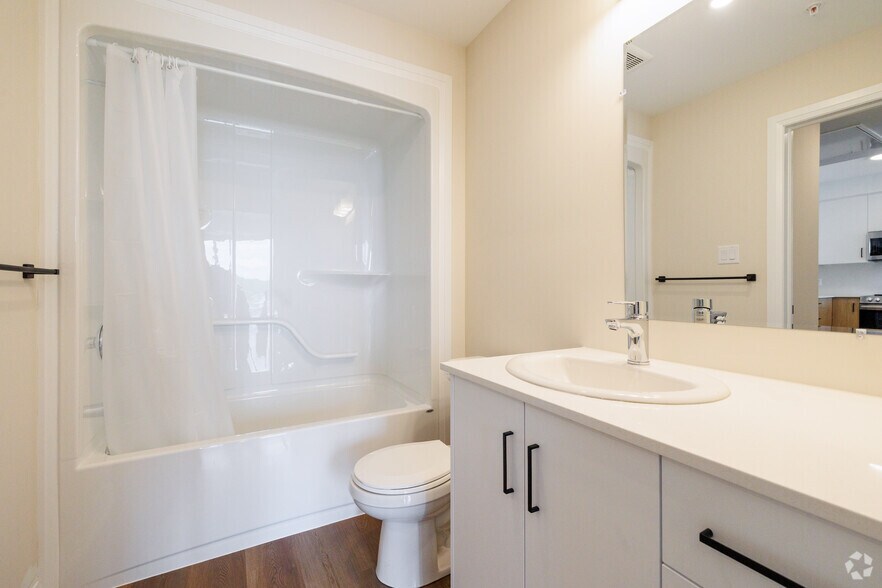 More Photos Of 600 Sunningdale Rd E, London Apartments For Lease