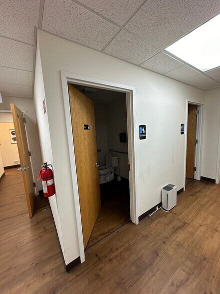 More Photos Of 1250 Rochester St, Lima Light Manufacturing For Lease