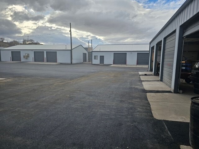 More Photos Of 521 Santa Fe Dr, Pueblo Warehouse For Lease