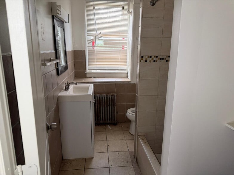 More Photos Of 184 S Pascack Rd, Nanuet Healthcare For Sale