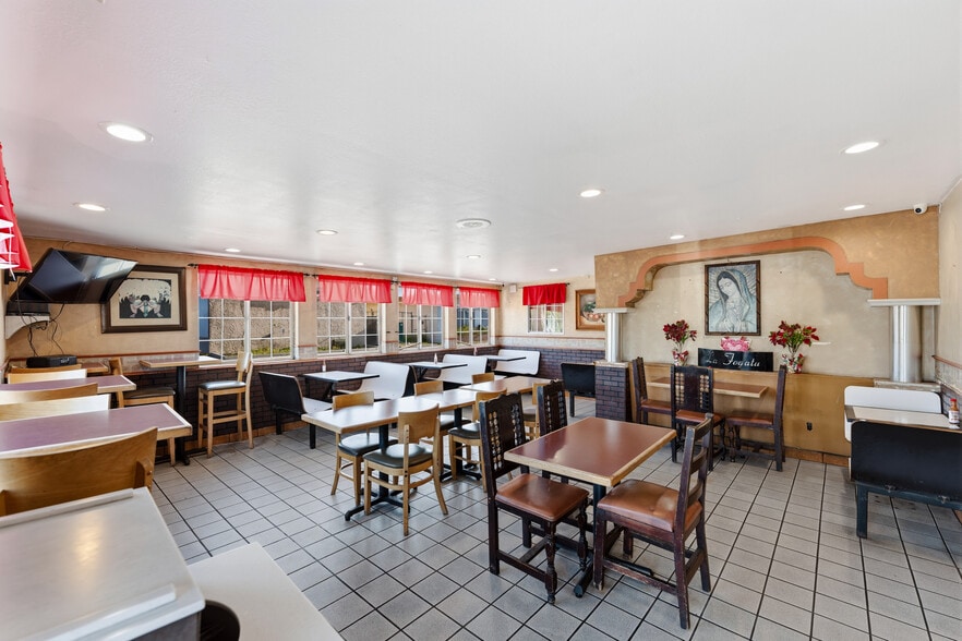 More Photos Of 3350 Saviers Rd, Oxnard Fast Food For Sale