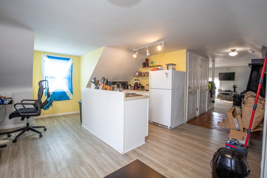 More Photos Of 17 Mechanic St, Westbrook Apartments For Sale