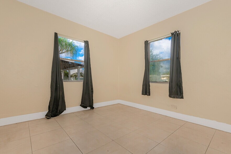 More Photos Of 416 NW 19th Ave, Fort Lauderdale Specialty For Sale