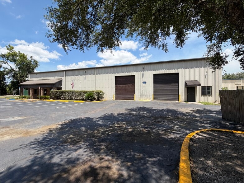 More Photos Of 5491 Benchmark Ln, Sanford Warehouse For Sale
