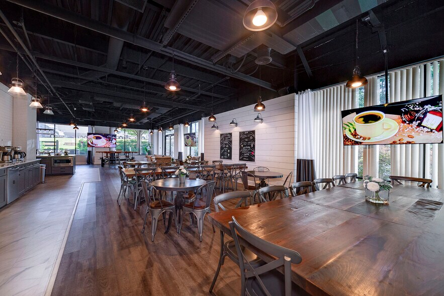 More Photos Of 2010 Avalon Pky, Mcdonough Office For Lease