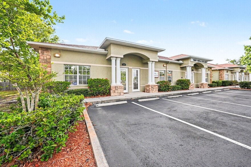 More Photos Of 2505 Seven Springs Blvd, New Port Richey Loft Creative Space For Lease