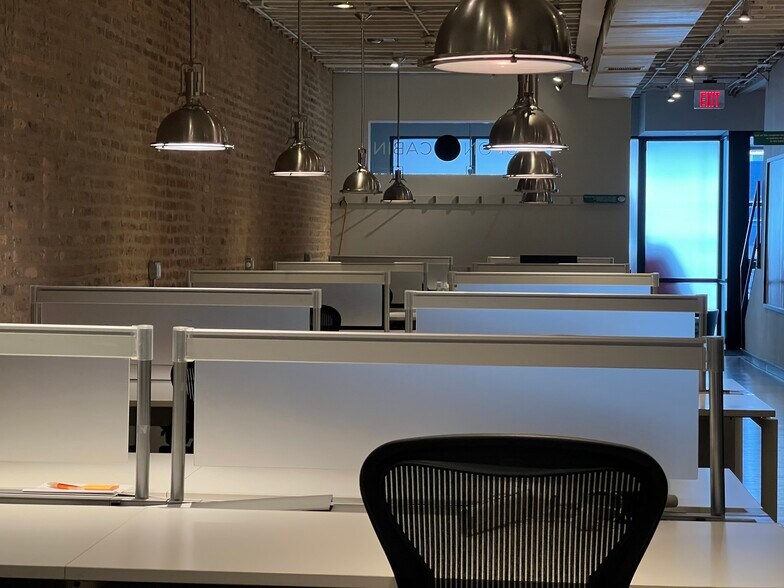 More Photos Of 21 W Illinois St, Chicago Office For Sale