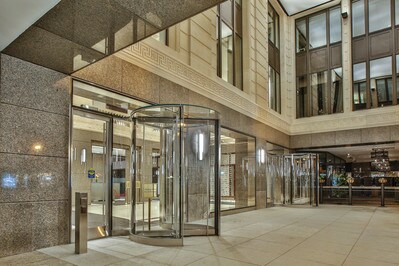 More Photos Of 222 N LaSalle St, Chicago Office For Sale